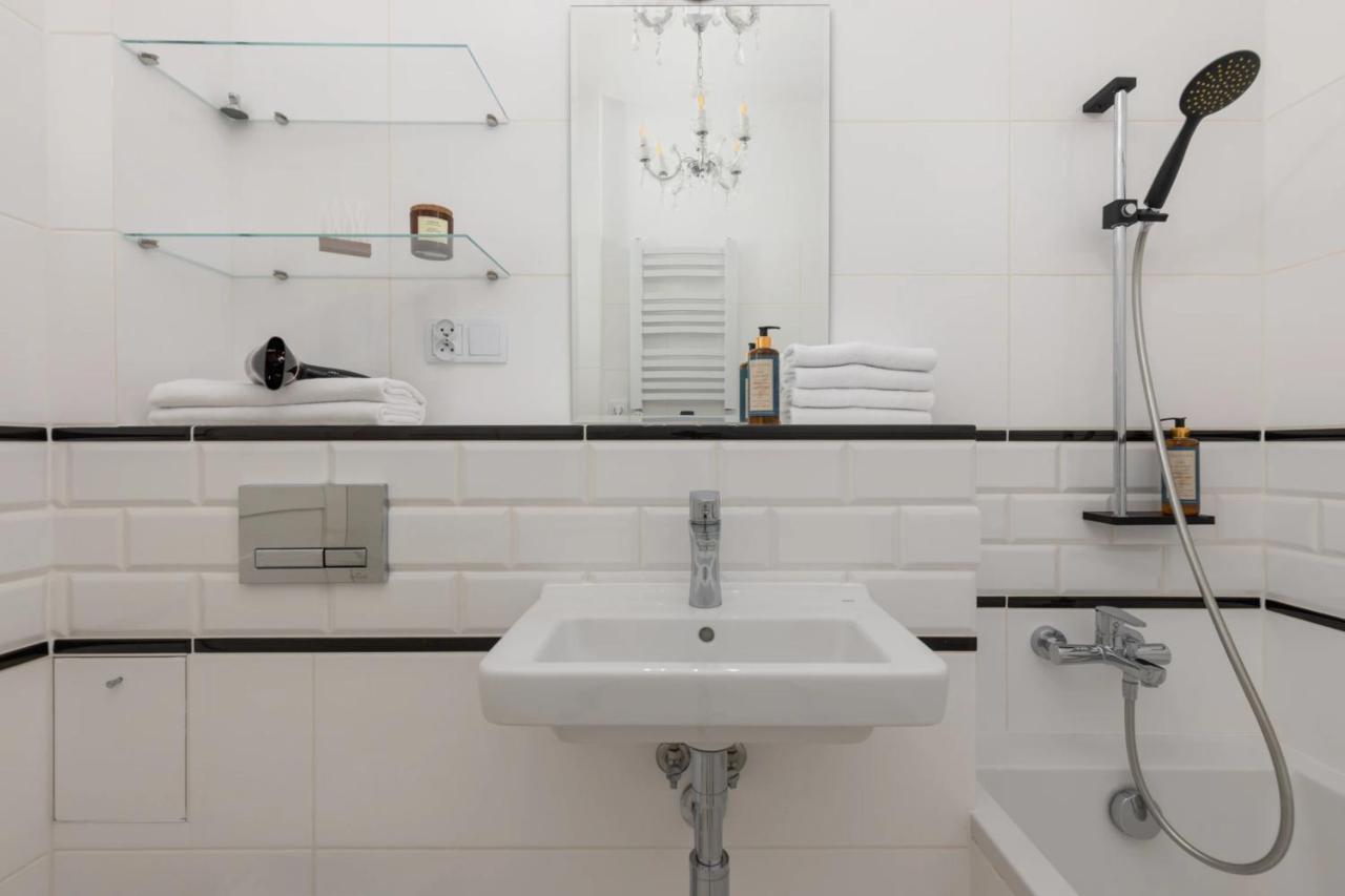 Przestronny Apartament Z Widokiem Na Miasto W Warszawie Varsavia Esterno foto