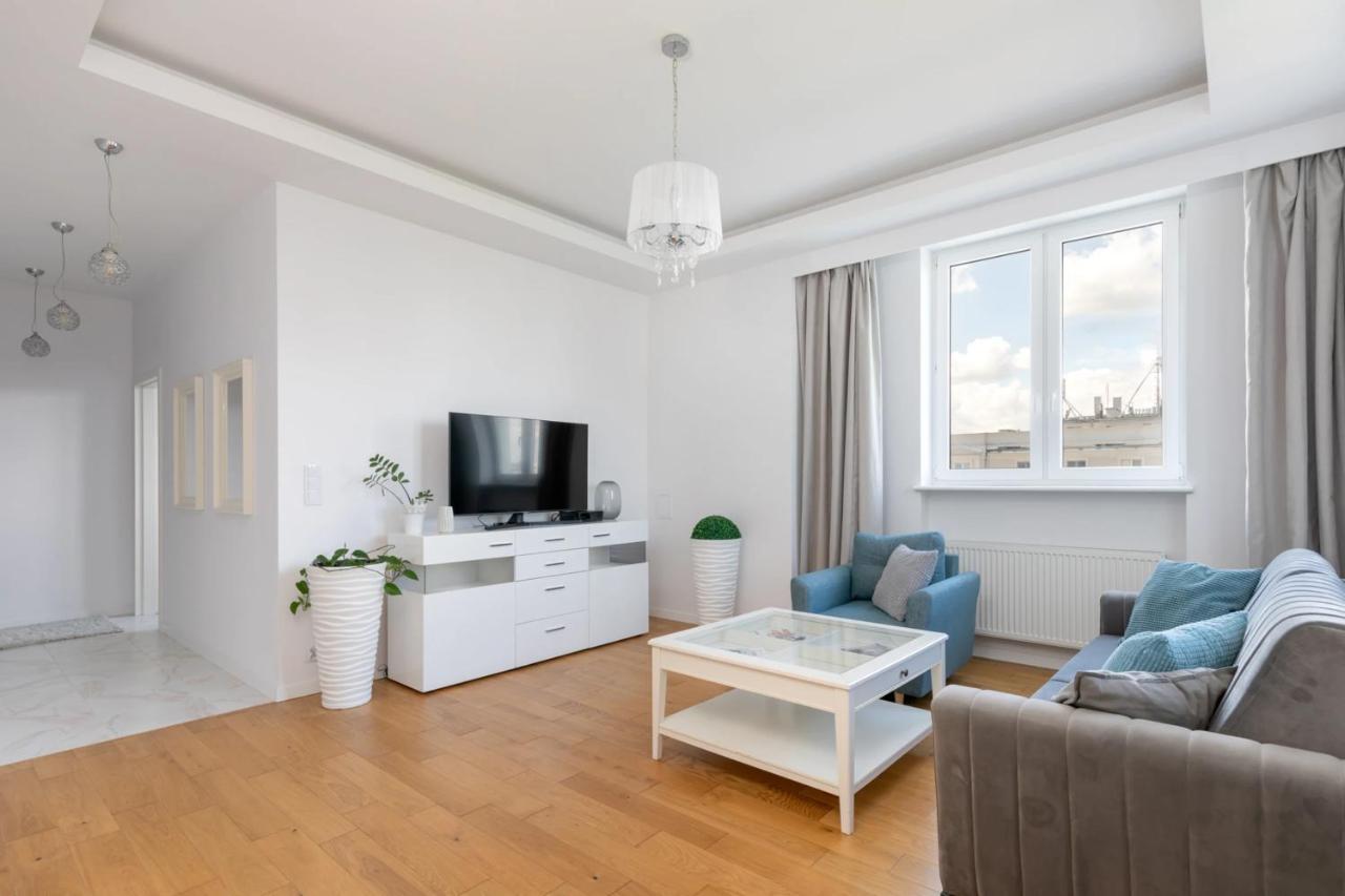 Przestronny Apartament Z Widokiem Na Miasto W Warszawie Varsavia Esterno foto